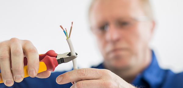 DGUV Vorschrift 3-Check bei Elektroservice Elmar Baumgart in Güntersleben
