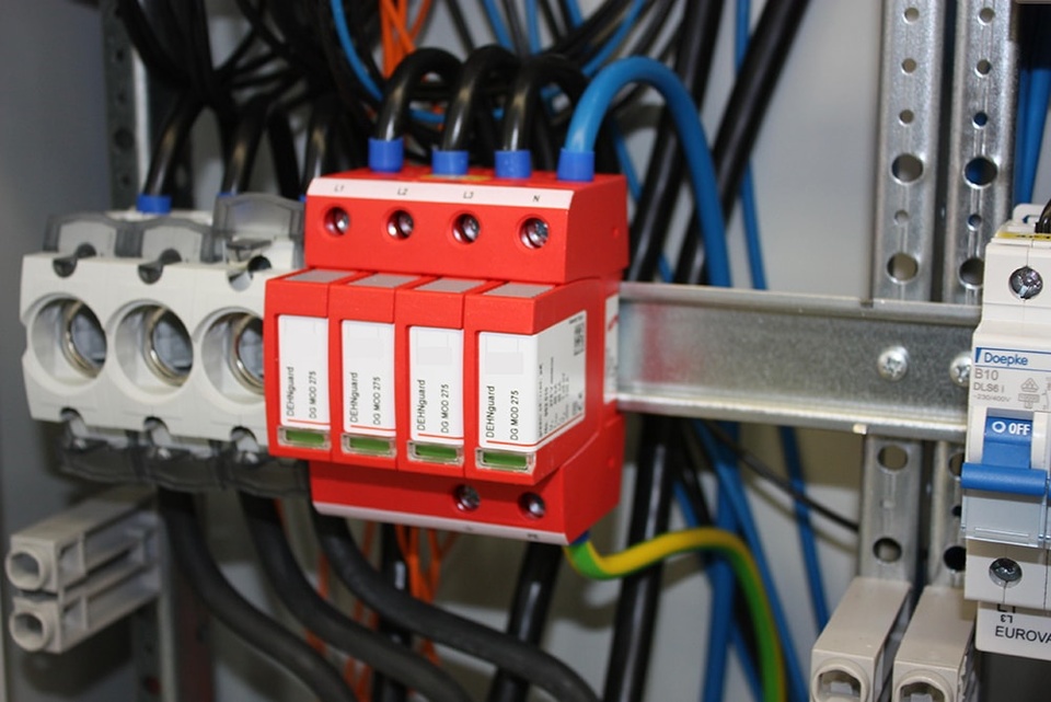 U berspannungsschutz bei Elektroservice Elmar Baumgart in Güntersleben